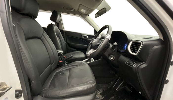 2020 Hyundai VENUE S 1.0 TURBO DCT, Petrol, Automatic, 88,120 km, Right Side Front Door Cabin