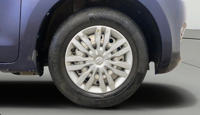 2018 Maruti Swift LXI, Petrol, Manual, 72,894 km, Right Front Wheel
