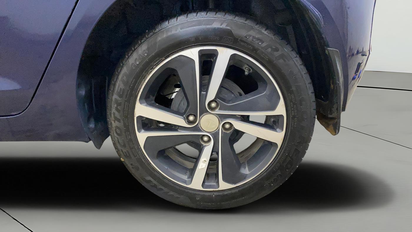 2023 Tata ALTROZ XZ PLUS SUNROOF CNG, CNG, Manual, 25,653 km, Left Rear Wheel