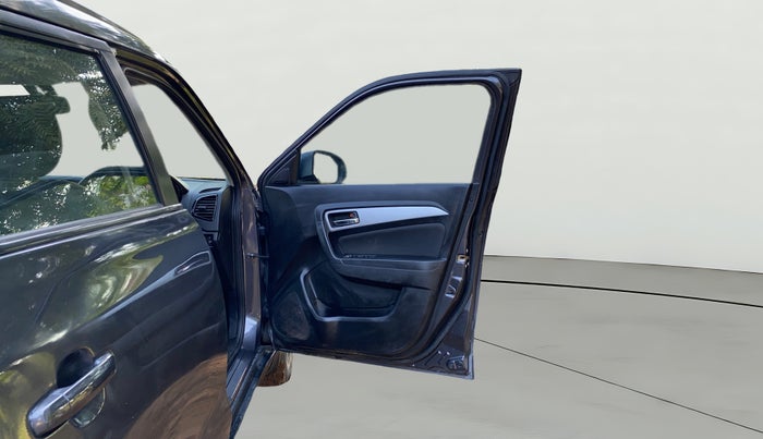 2020 Maruti Vitara Brezza ZXI PLUS AT SHVS, Petrol, Automatic, 68,952 km, RHS Front Door