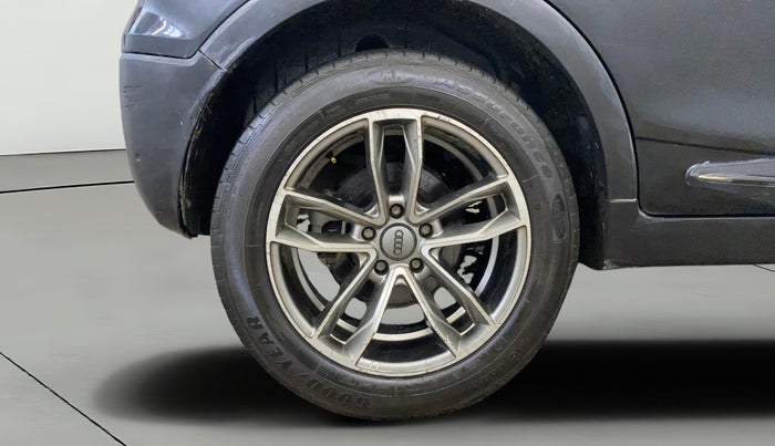 2021 Mahindra XUV300 W6 1.2 PETROL, Petrol, Manual, 31,207 km, Right Rear Wheel