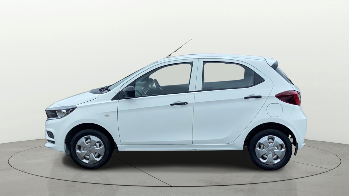 2023 Tata Tiago XM CNG, CNG, Manual, 32,657 km, Left Side