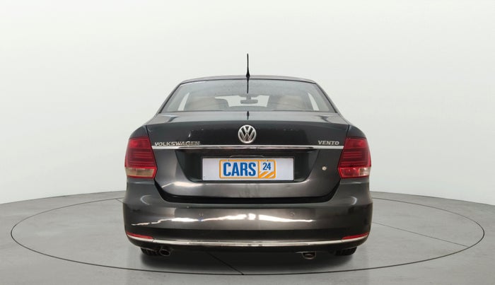 2016 Volkswagen Vento HIGHLINE 1.6 MPI, Petrol, Manual, 74,659 km, Back/Rear