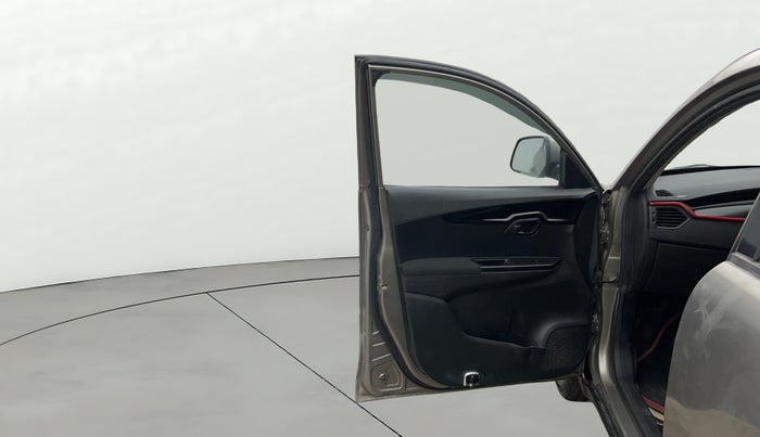 2017 Mahindra KUV 100 NXT K8 P 6 STR, Petrol, Manual, 54,683 km, LHS Front Door