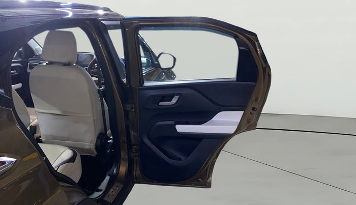 2023 Tata PUNCH CREATIVE  AMT, Petrol, Automatic, 11,807 km, RHS Rear Door