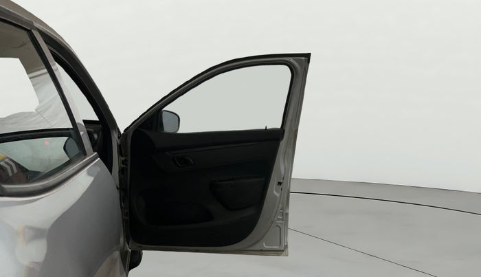 2021 Renault Kwid RXL, Petrol, Manual, 16,009 km, RHS Front Door