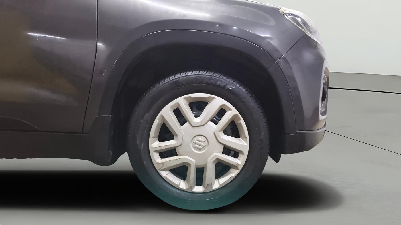 2021 Maruti Vitara Brezza VXI, Petrol, Manual, 54,204 km, Right Front Wheel