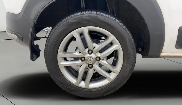 2021 Renault TRIBER RXZ, Petrol, Manual, 38,456 km, Right Rear Wheel