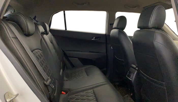 2017 Hyundai Creta SX PLUS 1.6 PETROL, Petrol, Manual, 70,673 km, Right Side Rear Door Cabin