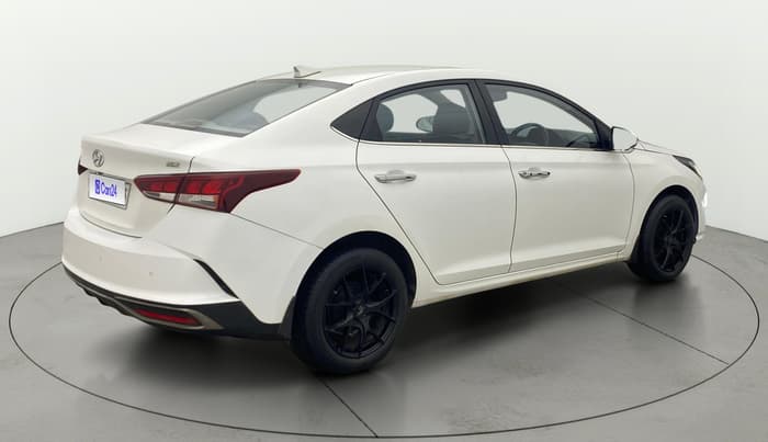 2022 Hyundai Verna SX (O)1.5 MPi, Petrol, Manual, 32,554 km, Right Back Diagonal