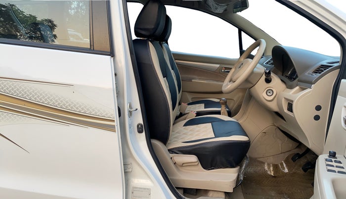 2015 Maruti Ertiga VDI, Diesel, Manual, 74,673 km, Right Side Front Door Cabin