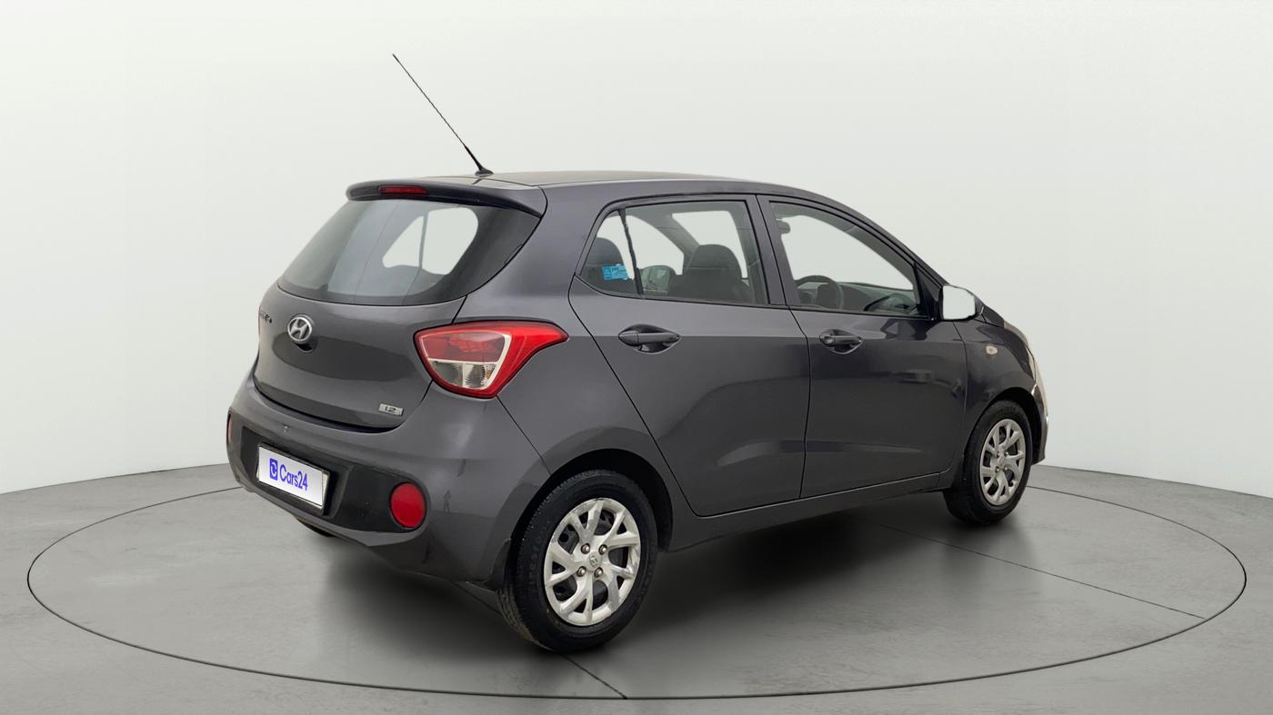 2017 Hyundai Grand i10 MAGNA 1.2 KAPPA VTVT, Petrol, Manual, 41,609 km, Right Back Diagonal