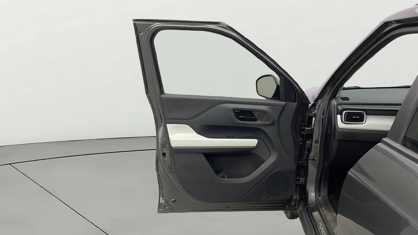 2025 Tata PUNCH Accomplished Plus (S) AMT, Petrol, Automatic, 12,391 km, LHS Front Door