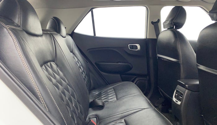 2020 Hyundai VENUE S 1.2, Petrol, Manual, 68,014 km, Right Side Rear Door Cabin