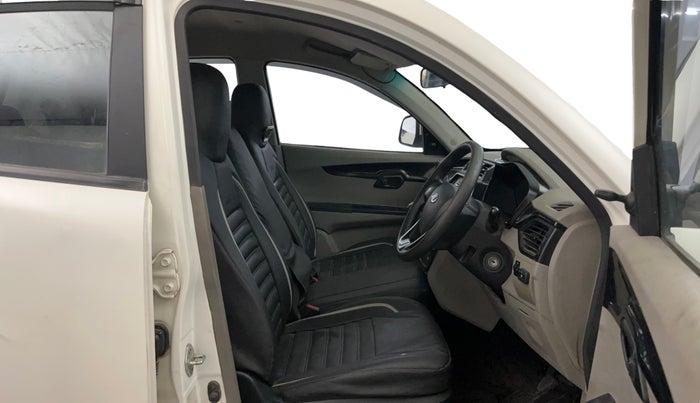 2016 Mahindra Kuv100 K4 6 STR, CNG, Manual, 49,693 km, Right Side Front Door Cabin