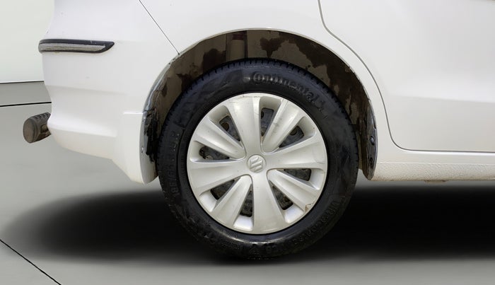 2016 Maruti Ertiga VXI, Petrol, Manual, 39,738 km, Right Rear Wheel