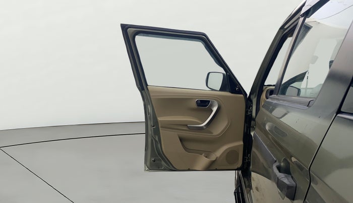 2021 Mahindra BOLERO NEO N10 R, Diesel, Manual, 14,978 km, LHS Front Door