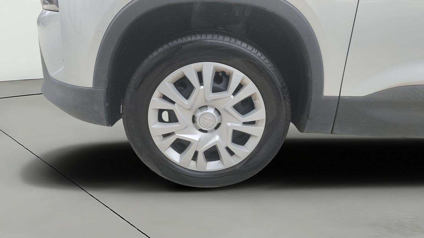 2025 Skoda Kylaq Classic, Petrol, Manual, 21,144 km, Left Front Wheel