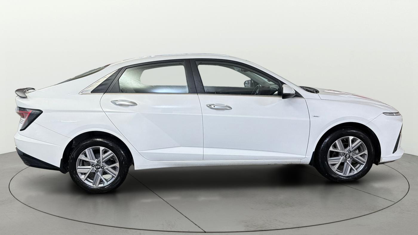 2025 Hyundai Verna SX(O) 1.5 MPI IVT , Petrol, Automatic, 4,019 km, Right Side View