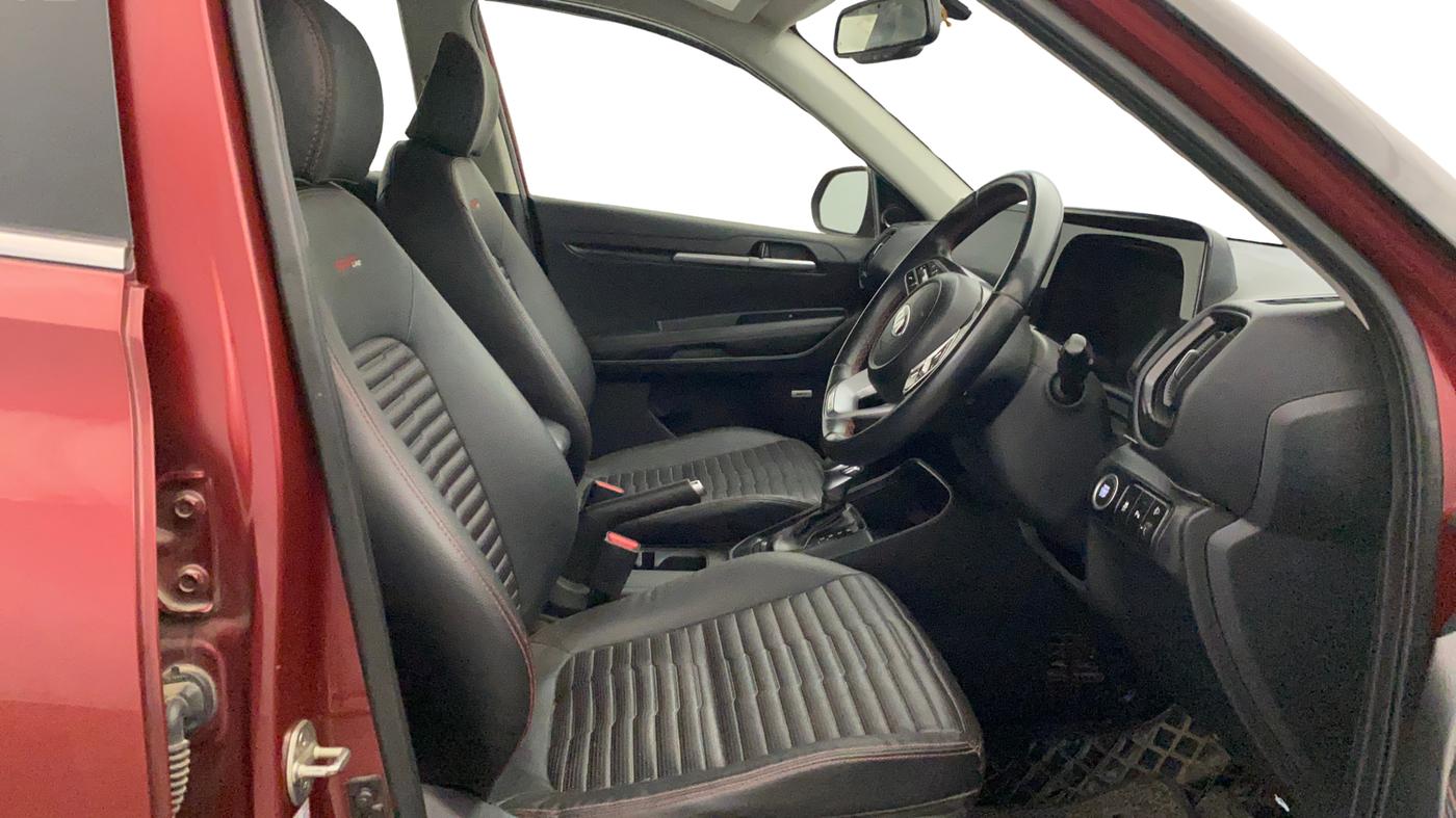 2021 KIA SONET GTX PLUS 1.5 AT, Diesel, Automatic, 67,104 km, Right Side Front Door Cabin