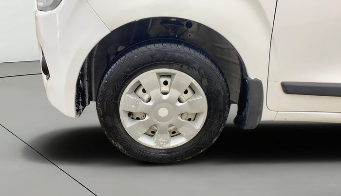 2021 Maruti New Wagon-R LXI CNG 1.0, CNG, Manual, 88,917 km, Left Front Wheel
