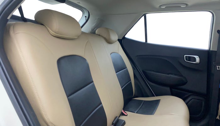 2021 Hyundai VENUE SX PLUS 1.0 TURBO DCT, Petrol, Automatic, 31,075 km, Right Side Rear Door Cabin