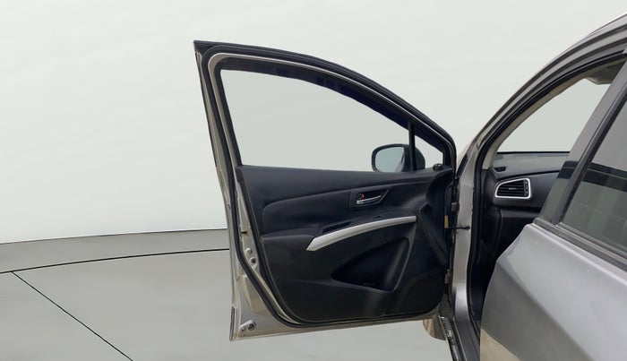 2016 Maruti S Cross ALPHA 1.6, Diesel, Manual, 1,02,946 km, LHS Front Door