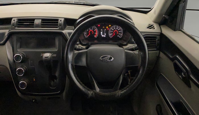 2016 Mahindra Kuv100 K2 6 STR, Petrol, Manual, 38,585 km, Steering Wheel Close Up