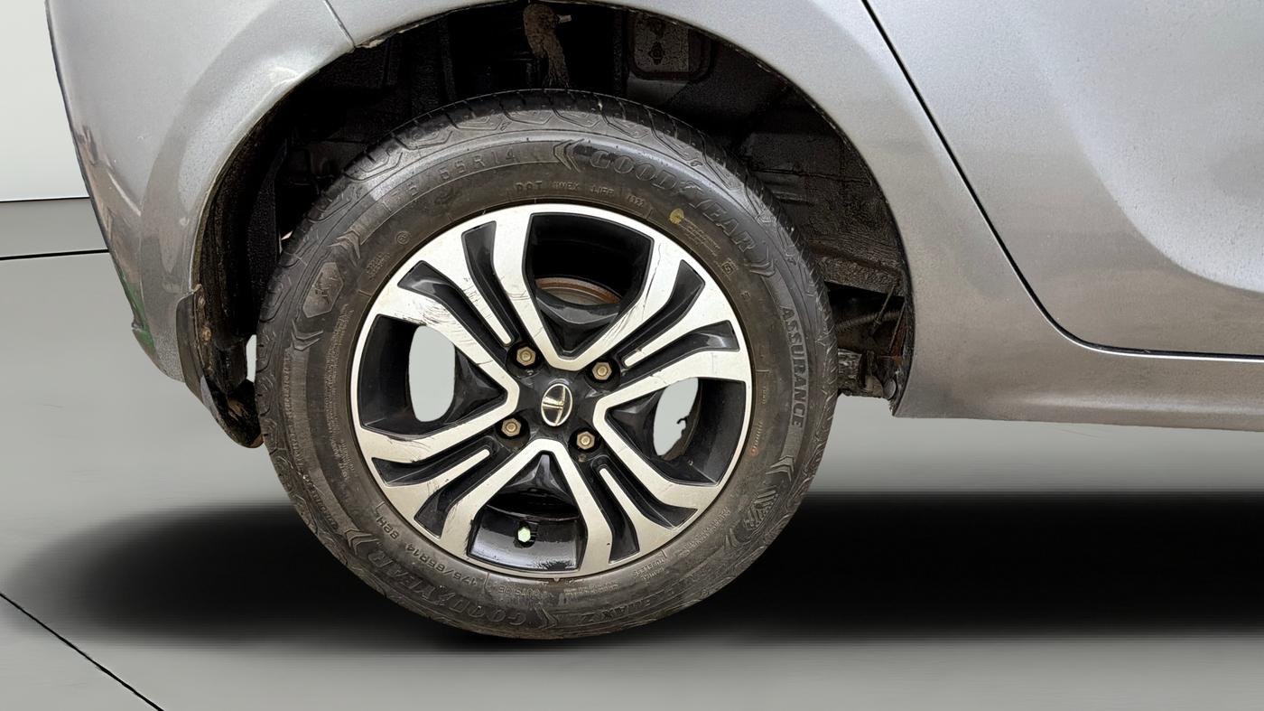 2023 Tata Tiago XTA PETROL, Petrol, Automatic, 27,984 km, Right Rear Wheel