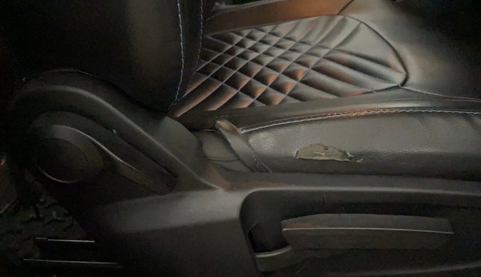 2021 Tata PUNCH ACCOMPLISHED AMT, Petrol, Automatic, 42,367 km, Driver Side Adjustment Panel