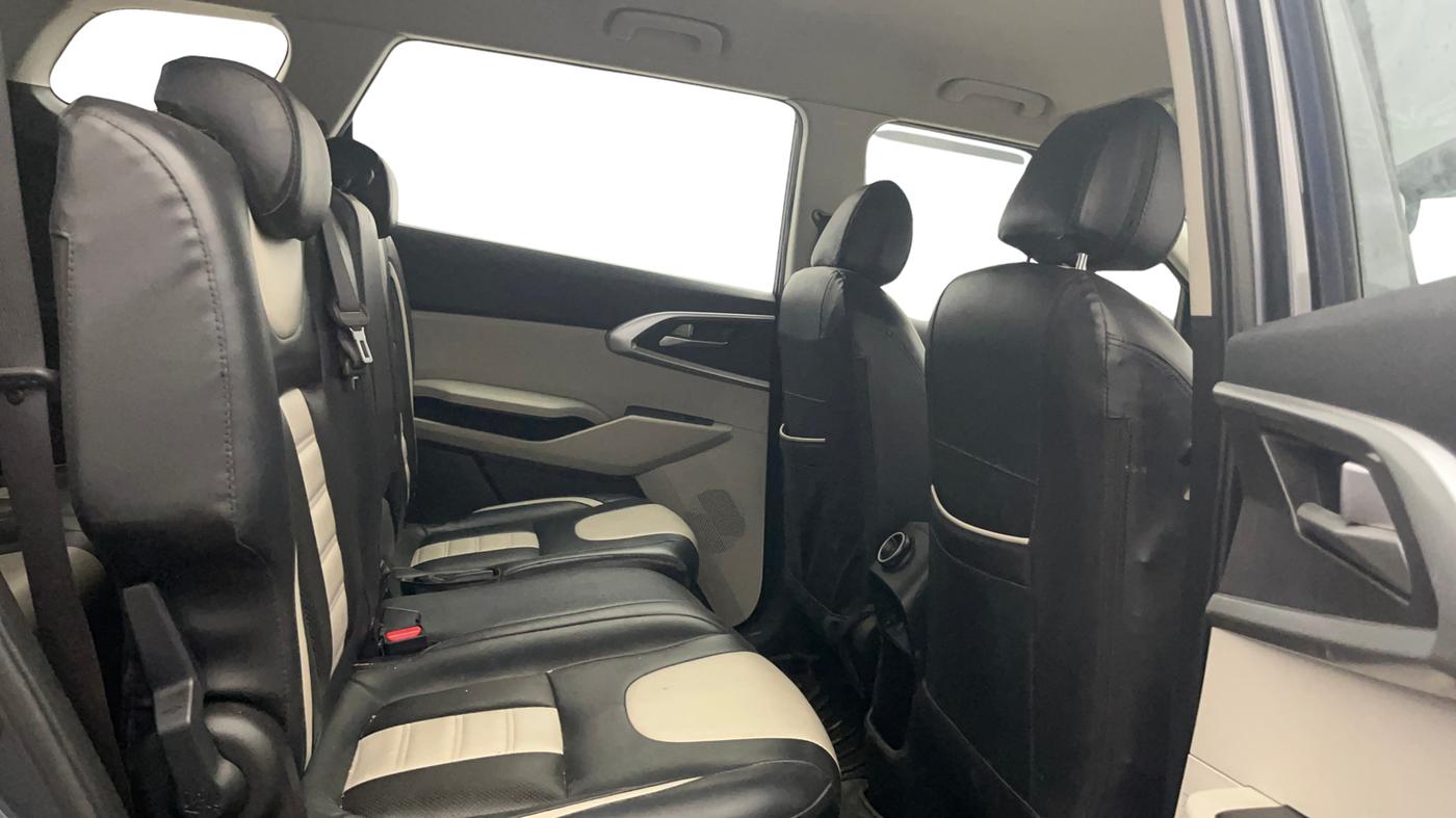 2023 KIA CARENS PRESTIGE 1.5 PETROL 7 STR, Petrol, Manual, 37,700 km, Right Side Rear Door Cabin