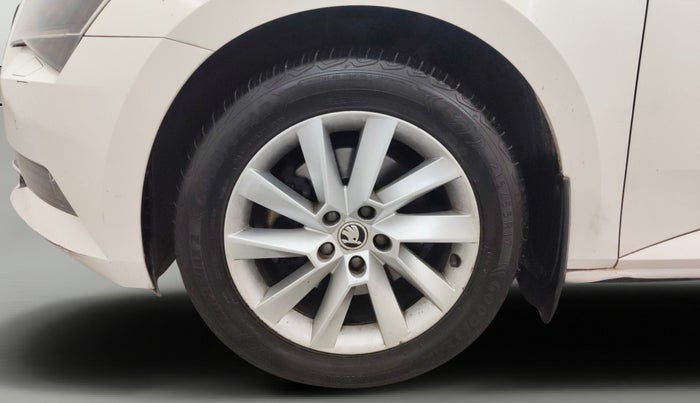 2016 Skoda Superb L&K 1.8 TSI AT, Petrol, Automatic, 44,516 km, Left Front Wheel