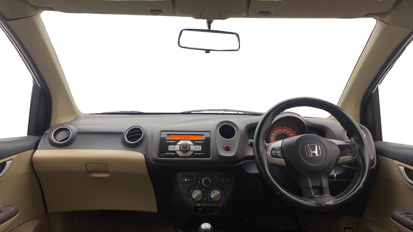 2013 Honda Brio V MT, Petrol, Manual, 1,08,343 km, Dashboard