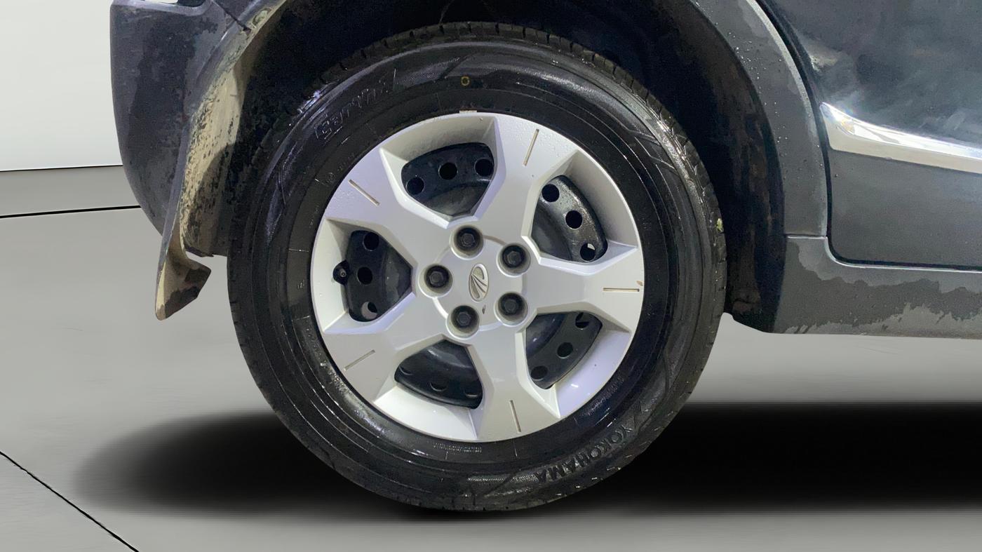 2022 Mahindra XUV300 W6 1.5 Diesel, Diesel, Manual, 68,922 km, Right Rear Wheel