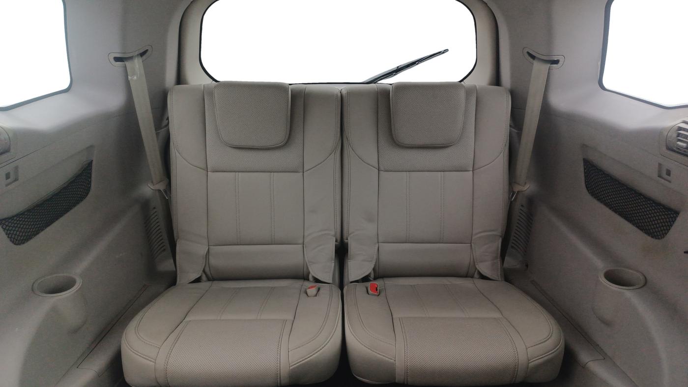 2017 Mahindra XUV500 W8, Diesel, Manual, 32,709 km, Third Seat Row ( optional )