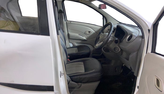 2016 Datsun Redi Go T (O), Petrol, Manual, 37,856 km, Right Side Front Door Cabin