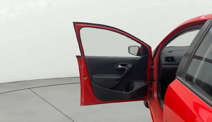 2015 Volkswagen Polo COMFORTLINE 1.2L, Petrol, Manual, 86,711 km, LHS Front Door