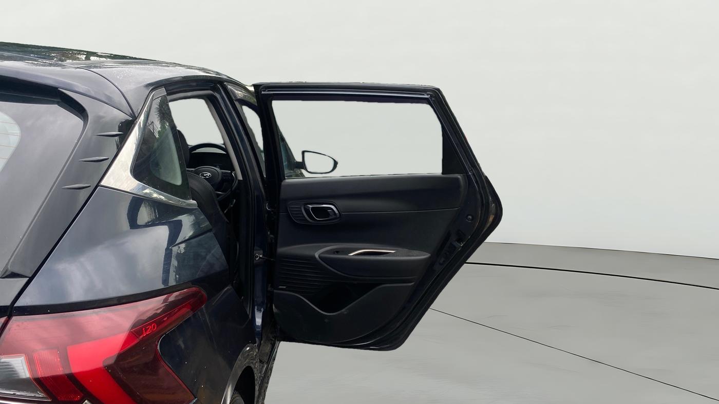 2022 Hyundai NEW I20 ASTA (O) 1.2 AT, Petrol, Automatic, 37,076 km, RHS Rear Door