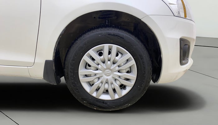 2017 Maruti Swift LXI (O), Petrol, Manual, 68,124 km, Right Front Wheel