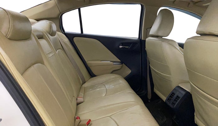 2014 Honda City 1.5L I-VTEC V MT, Petrol, Manual, 71,402 km, Right Side Rear Door Cabin