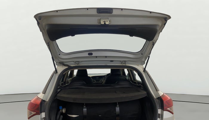 2017 Hyundai Elite i20 SPORTZ 1.2, CNG, Manual, 64,519 km, Boot Door Open