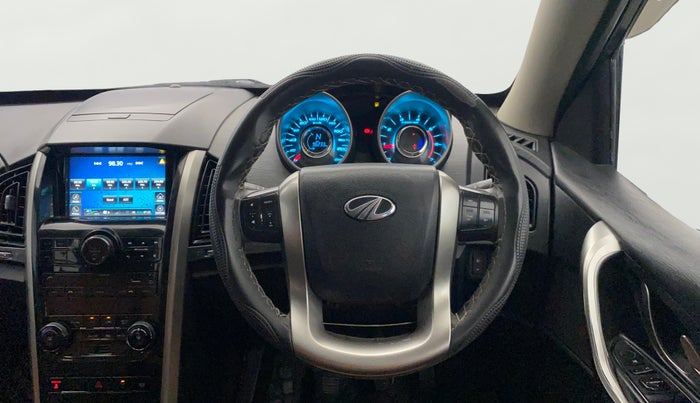 2019 Mahindra XUV500 W7, Diesel, Manual, 96,226 km, Steering Wheel Close Up
