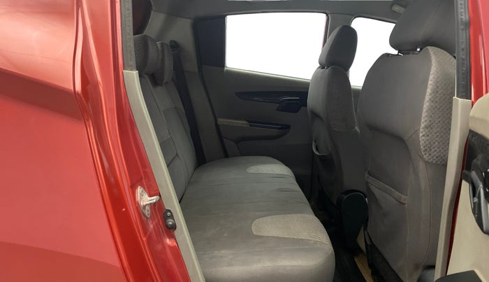 2015 Mahindra Kuv100 K6 5 STR, Petrol, Manual, 65,767 km, Right Side Rear Door Cabin