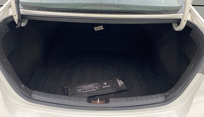 2018 Hyundai New Elantra 2.0 SX AT PETROL, Petrol, Automatic, 36,922 km, Boot Open Zoomed View