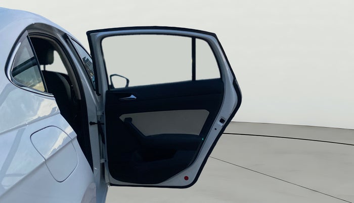 2023 Skoda SLAVIA STYLE 1.0L TSI MT, Petrol, Manual, 27,635 km, RHS Rear Door