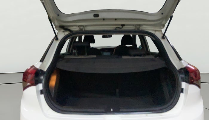 2016 Hyundai Elite i20 ASTA 1.4 CRDI (O), Diesel, Manual, 76,146 km, Boot Open Zoomed View