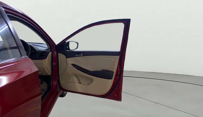 2016 Hyundai Verna 1.6 VTVT SX AT, Petrol, Automatic, 69,543 km, RHS Front Door