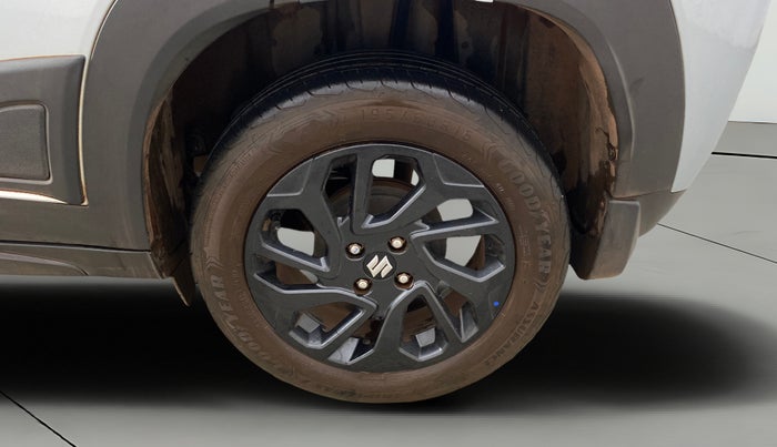 2023 Maruti FRONX DELTA PLUS 1.2MT, Petrol, Manual, 31,992 km, Left Rear Wheel