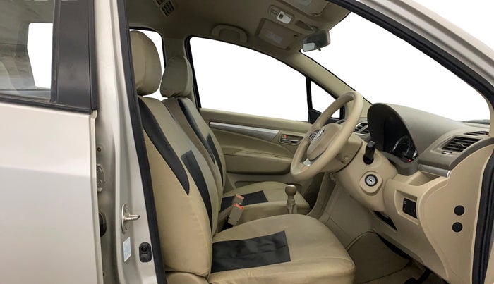 2016 Maruti Ertiga VXI, Petrol, Manual, 25,159 km, Right Side Front Door Cabin