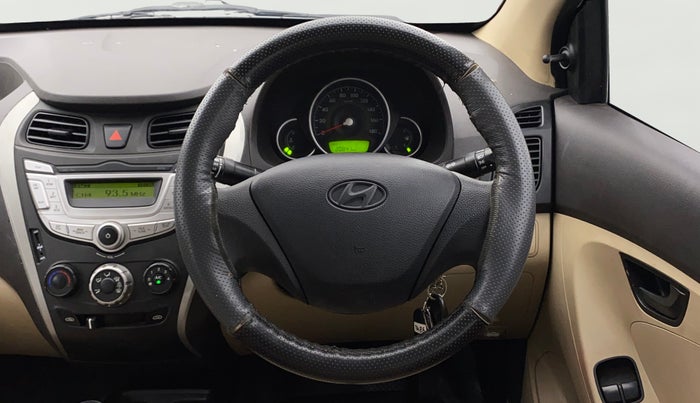 2017 Hyundai Eon MAGNA +, Petrol, Manual, 20,836 km, Steering Wheel Close Up
